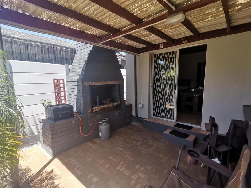 To Let 4 Bedroom Property for Rent in Tygerdal Western Cape